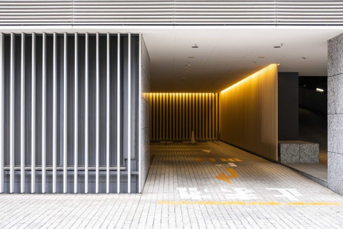 parking entrance min